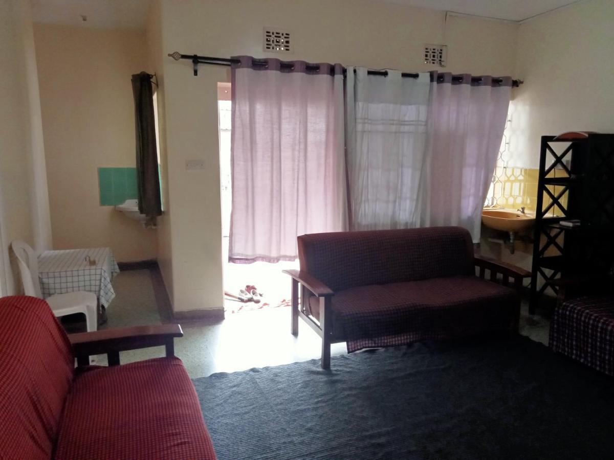 Pinkroses Gardens Hostel Nairobi Eksteriør bilde
