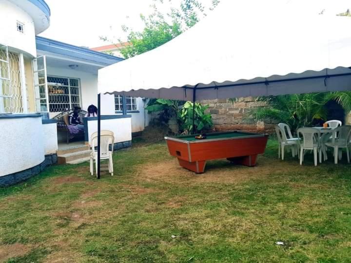 Pinkroses Gardens Hostel Nairobi Eksteriør bilde